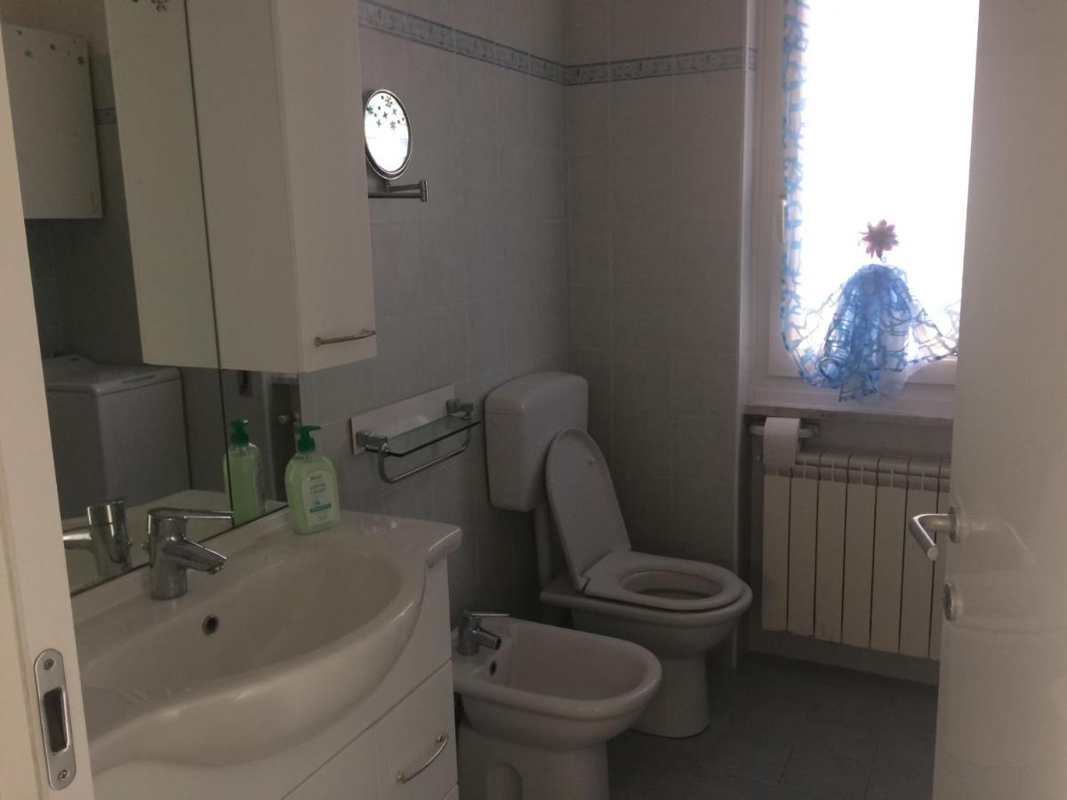 Apartamento A Casa Di Nonna Luciana - Trilocale Con Giardino Ceriale Exterior foto
